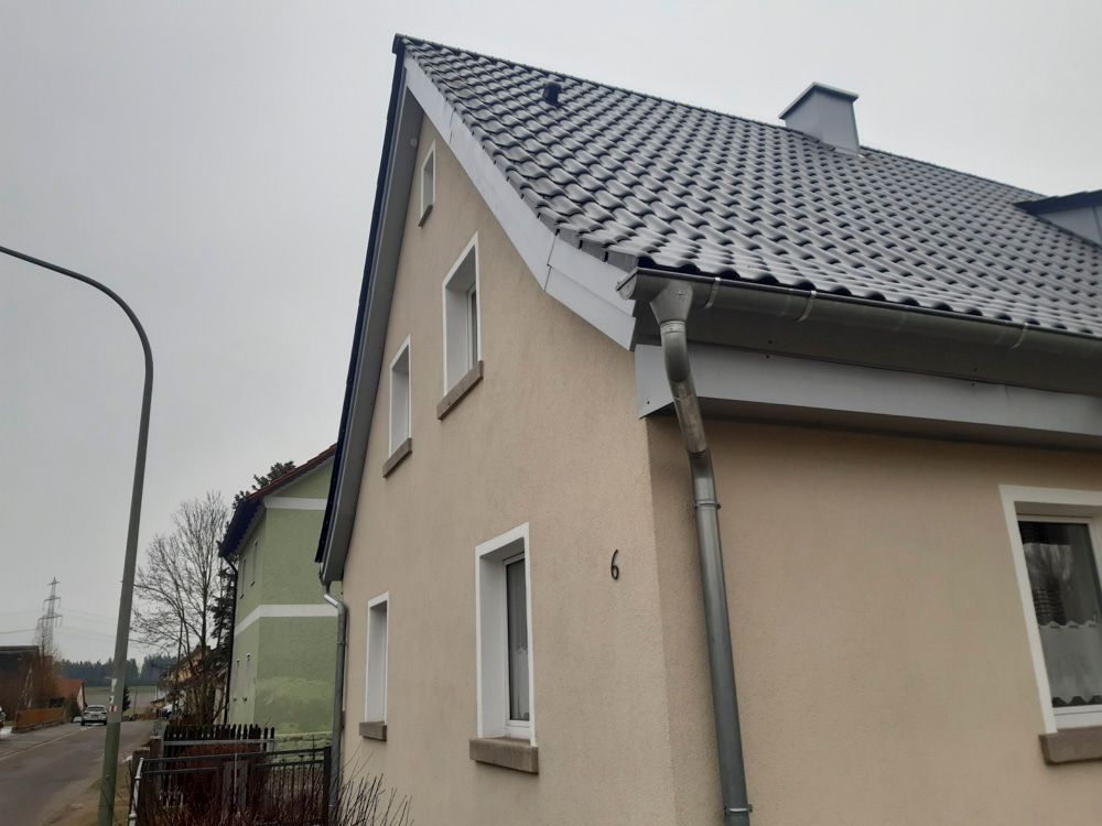 Dacheindeckung und Gauben